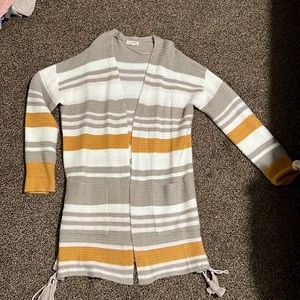 Mystree Brand size small long sweater